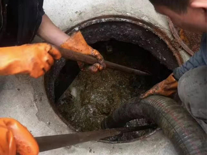 宁安清理化粪池时如何避免沼气的危害?